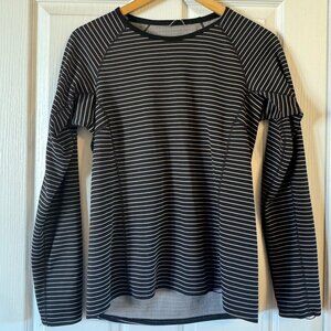 Patagonia Women's Capilene Midweight Base Layer Crew Top, Striped, Size Medium